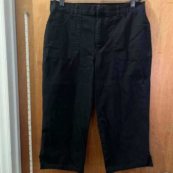 🐻Size 12 - Gloria Vanderbilt - Black Denim Capri Pants - W32"xL18" - Picture 1 of 6